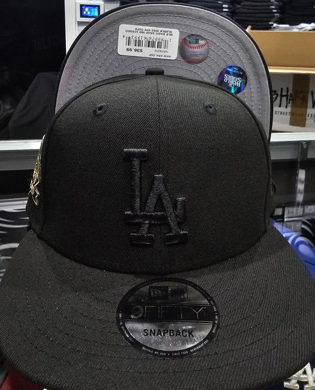 Los Angeles Dodgers New Era 2024 World Series Champions Side Patch 9FIFTY Snapback Hat