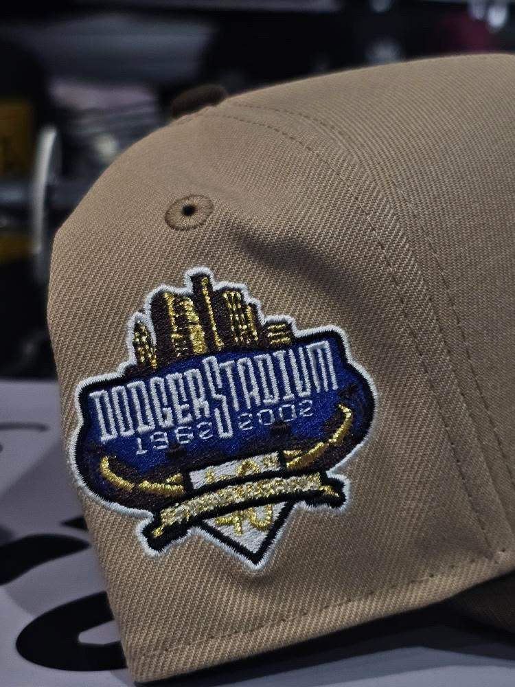 Los Angeles Dodgers 'Upside Down LA Logo' 9Forty A-Frame Snapback