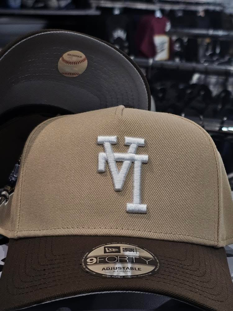 Los Angeles Dodgers 'Upside Down LA Logo' 9Forty A-Frame Snapback