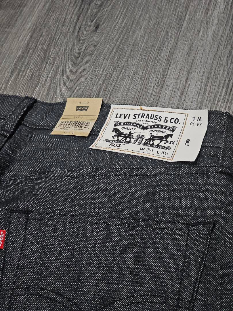 LEVI'S Men's CHARCOAL 501® Original Shrink-to-Fit™ Jeans CHARCOAL
