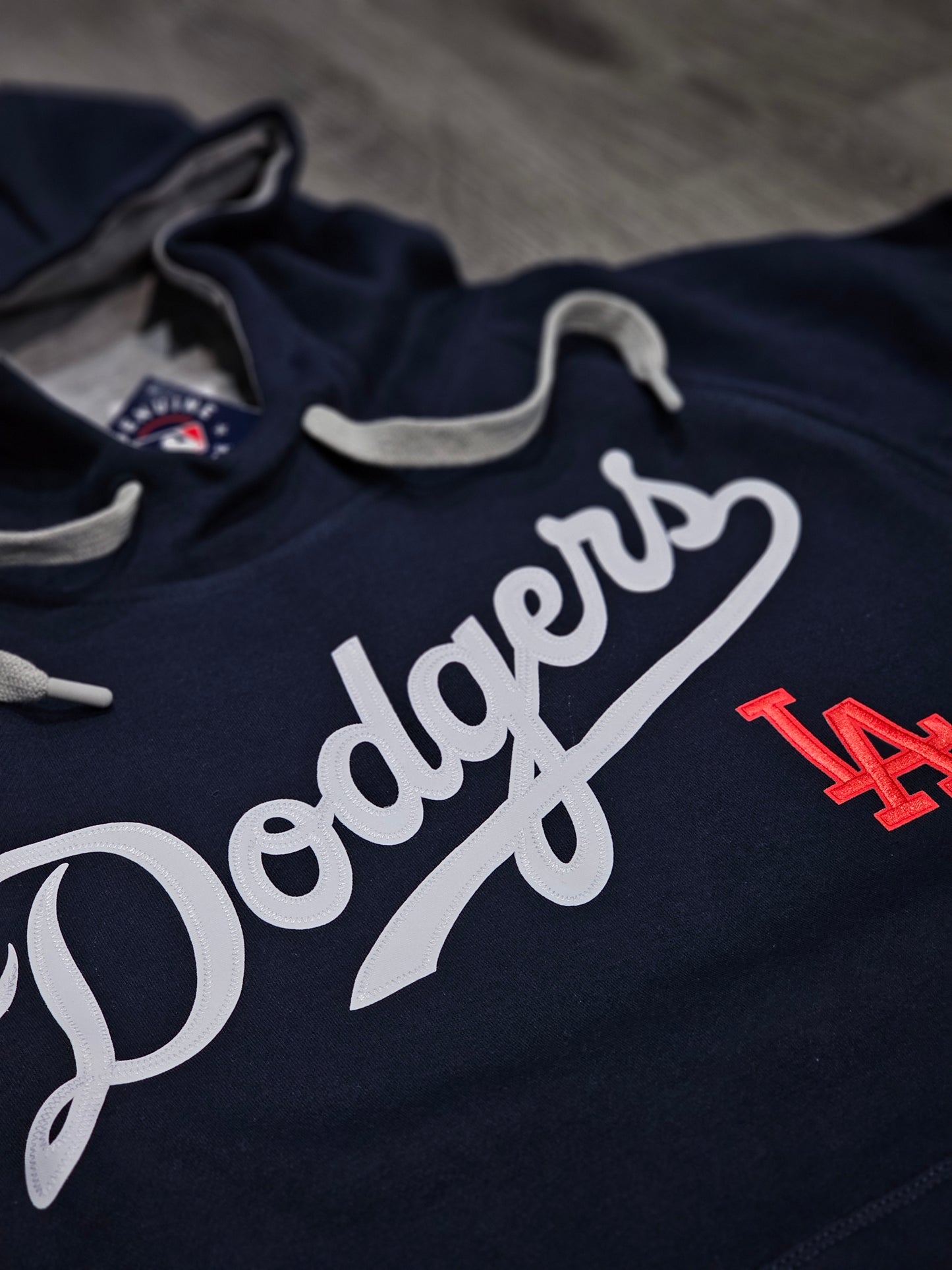 Los Angeles Dodgers Men’s NAVY Sweatshirt Antigua Victory Pullover Hoodie