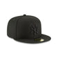 New York Yankees Blackout Basic 59FIFTY Fitted